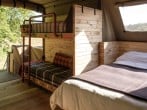 Interior layout with bunks Interior layout with bunks